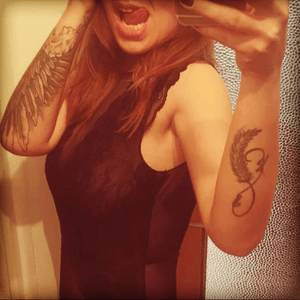 #wing #oldschool #selfie #girlswithtattoos #black #tattoo 