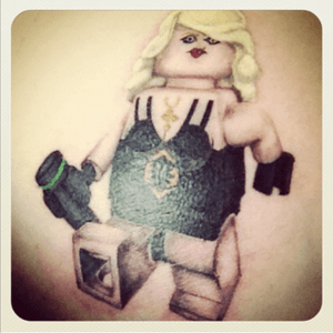 My madonna lego piece!!! #tattoo #TattooGirl #legolas 