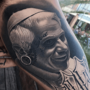 HealedBenedicto .Ratzinger para mi gran amigo @franky_lozano @radiantcolorsink @radiantinklab @sullentv @ @vegantattoo #benedicto#ratzinger#jumillaolivares #thebesttattooartists #thebestspaintattooartists #thebestspaintattooartist #papa#realistictattoo #radiantcolorsink #inkjecta#inkjunkeyz #work #frankylozano#sullentv @sullentv#tattoo #tattoos #ink #mastertattoo #artis #art #realistictattoo #work #spain #religion #papa #dios #iglesia #roma #italy