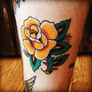 Yellow Rose by Curt Everitt (enso tattoo) #yellow #rose #columbus #ohio #ohioink #boldwillhold 
