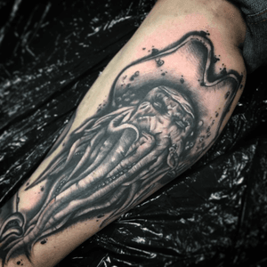 Davy Jones #coverup #skulls #skulltattoo #piratesofthecaribbean #abstractart #davyjones #ink #tatt2 #tattoo #trash #truetubes #germany #germantattooers #tattoomodel #tattoomagazine #inklife #tattooartist #tattooed #skulltattoo #skulls #Albstadt #Stuttgart #germany #johnnydepp #pirate #tattoo