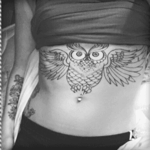 This is a owl that i drew and paid an artist to tattoo it on me. 😍 i plan on drawing all of my tattoos from now on. ✍ maybe even tattoo them 1 day. 