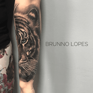 Tiger black and grey. By: BRUNNO LOPES ( BRASIL ) 