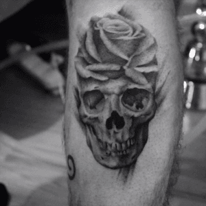 Skull and Rose 