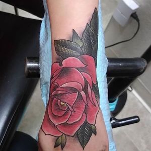 Rose by Jake #abqtattooartist #rt66finelinetattoo #tattooabq #rosetattoo #rose