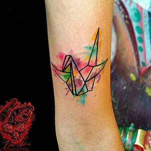 Watercolor origami bird by Xavier Alvarez / Sins & Needles Tattoo #watercolor #origami #origamibird #bird 