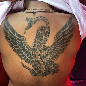 Great backpiece done at Station 1 Tattoo #battle #eagle #snake #blackandgrey #backpiece #station1 #stationonetattoo 