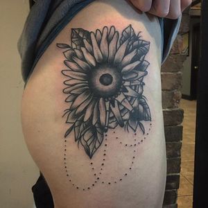ol' sunflower mandala action by Frank, get at him for bookings in the new year #blackandgreytattoo #mandala #mandalatattoo #sunflowertattoo #sunflower #blackandgrey