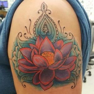 #coverup #lotus done by 1 of the professional tattoo artist at Tattoo 8 Tee #flower #lotusflower #color 