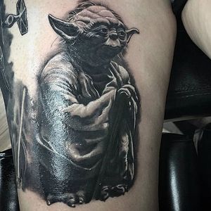 Yoda by artist Roque Mendez #starwars #yoda #starwarstattoo #dallastattooartist #blackgreytattoo #goldust #blackandgrey