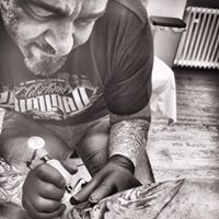 Lebenslang Tattoo Piercing Duisburg Tattoo Studio Tattoodo
