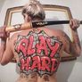 Play Hard Tattoo Graff e Piercing