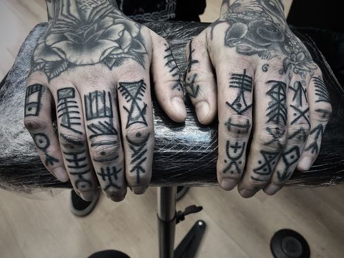 Siva Lobanja Tattoo