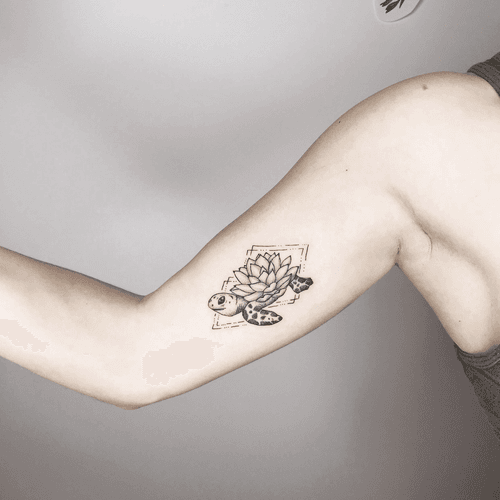 Bunami Ink | Dotwork Tattoo Art Hannover