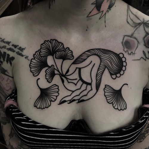 Chest tattoo by Cloditta #Cloditta #chesttattoo #sternumtattoo #chestpiecetattoo #mudra #buddha #illustrativo #buddhahand #blackwork #leaves