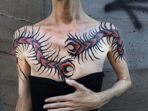 Chest tattoo by Tay Rodriguez #TayRodriguez #chesttattoo #sternumtattoo #chestpiecetattoo #color #darkart #illustrative #centipede #insect #surreal #bug #nature