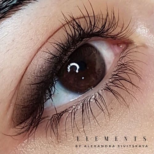 Eyeliner tattoo by Alexandra Sivitskaya #AlexandraSivitskaya #permanentmakeup #semipermanentmakeup #bodymod #cosmetictattoo #cosmetictattooing #eyelinertattoo #permanenteyeliner #semipermanenteyeliner