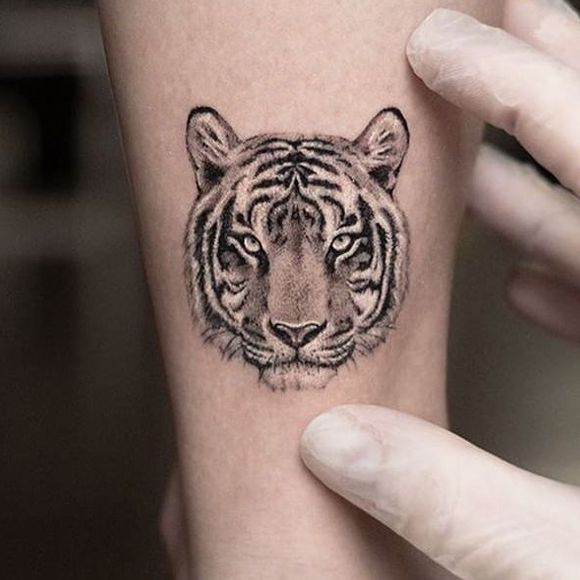 Ankle Tattoos: The Definitive Inspiration Guide
